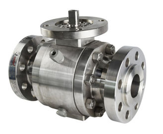 Σφυρηλατημένες τοποθετημένες Trunnion σφαιρών άκρες Buttwelding ακρών βαλβίδων βαλμένες φλάντζα